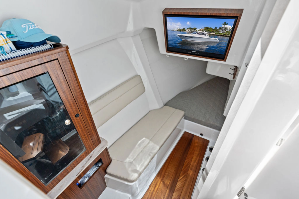 36ft Pursuit Yacht For Sale