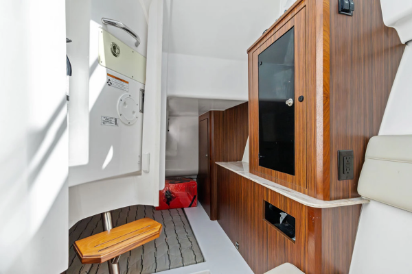 36ft Pursuit Yacht For Sale