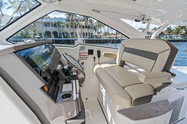 36ft Pursuit Yacht For Sale