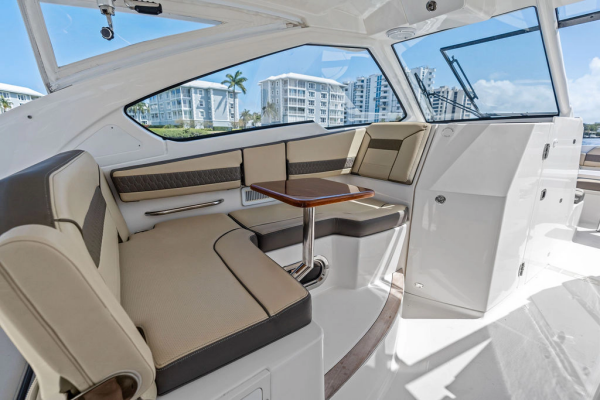 36ft Pursuit Yacht For Sale