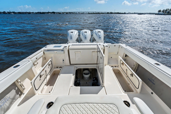 37ft Pursuit Yacht For Sale