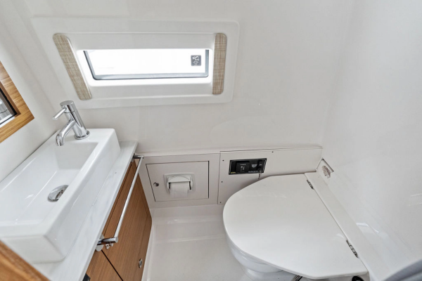 37ft Pursuit Yacht For Sale