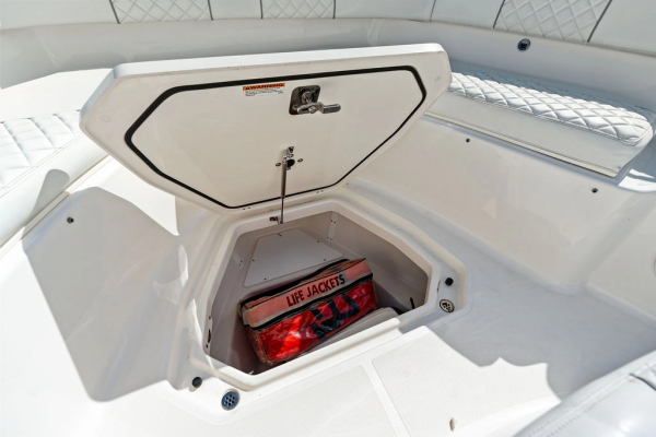 37ft Pursuit Yacht For Sale
