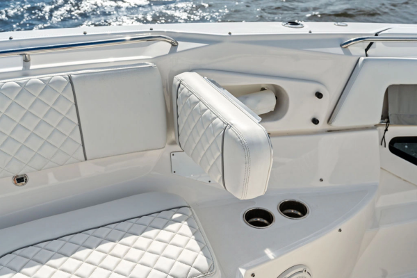 37ft Pursuit Yacht For Sale