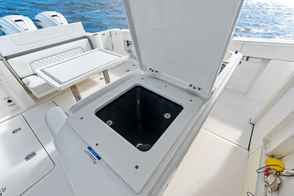 2021 Pursuit 37