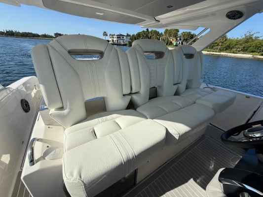 Tiara Yachts 38 LS Yacht For Sale
