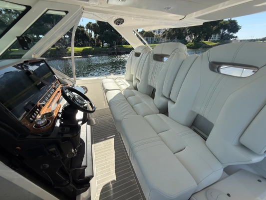 Tiara Yachts 38 LS Yacht For Sale