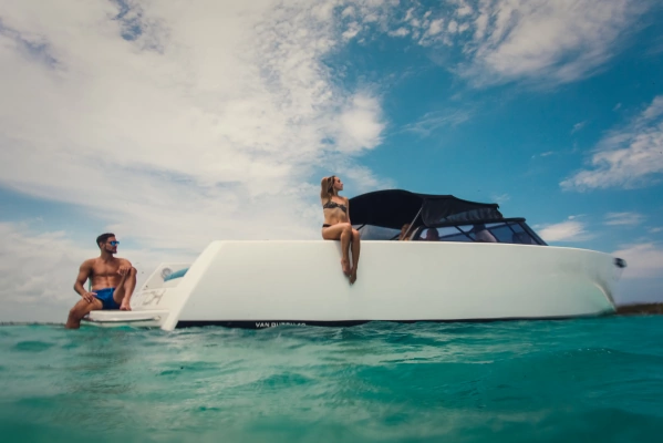 VanDutch 40 Yacht For Sale