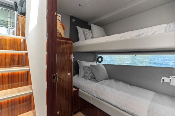 Riviera 4600 Sport Yacht Platinum Edition Yacht For Sale