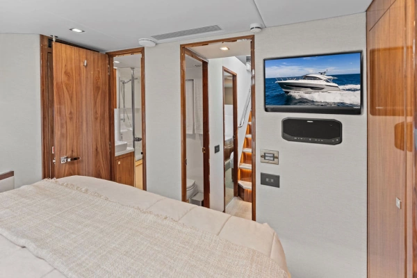Riviera 4600 Sport Yacht Platinum Edition Yacht For Sale