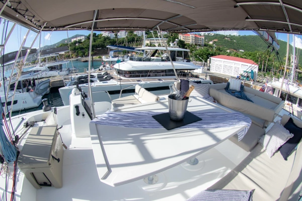 Bali 4.8 Yacht For Sale