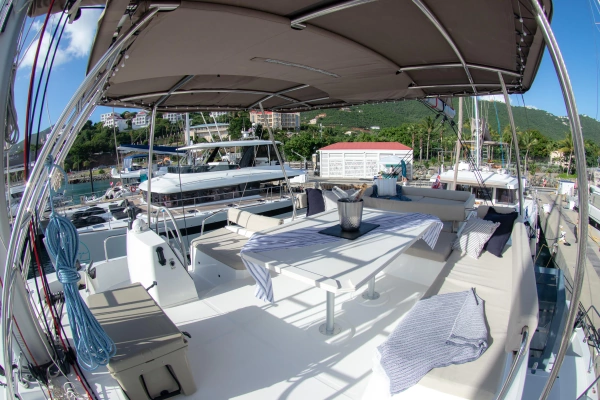 Bali 4.8 Yacht For Sale