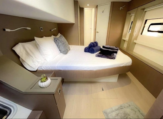 Bali 4.8 Yacht For Sale