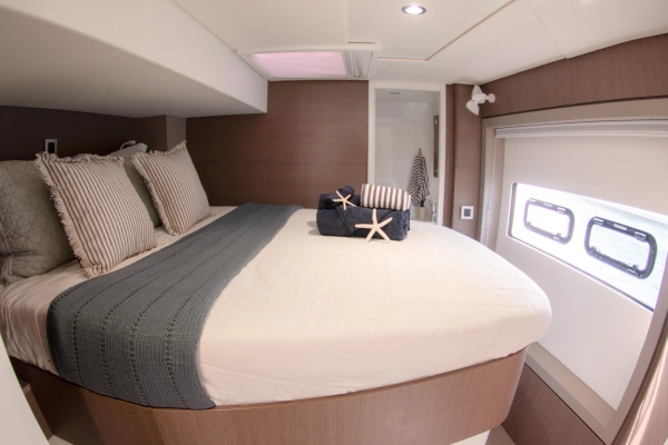 Bali 4.8 Yacht For Sale