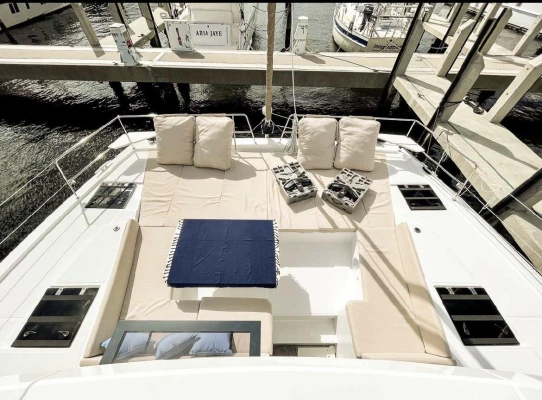 Bali 4.8 Yacht For Sale
