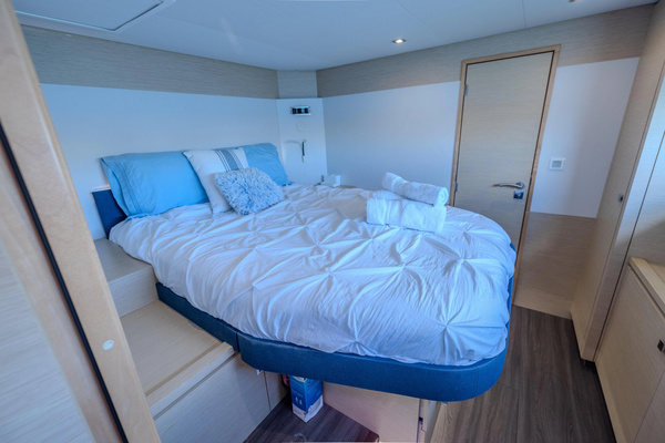 58ft Fountaine Pajot Yacht For Sale