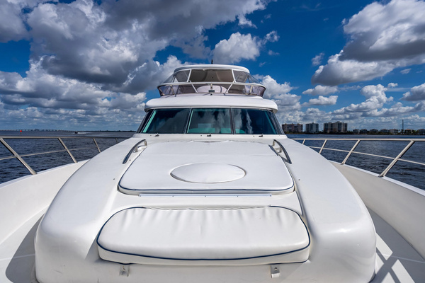 2003 Horizon 64
