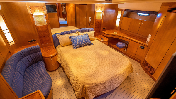 UNBRIDLED 64ft Horizon Yacht For Sale