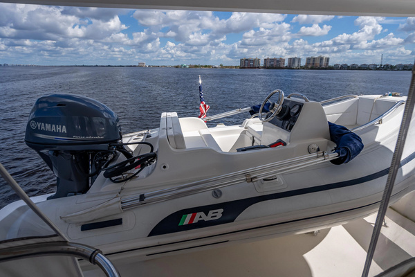 2003 Horizon 64