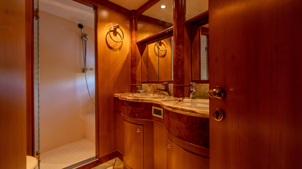 UNBRIDLED 64ft Horizon Yacht For Sale