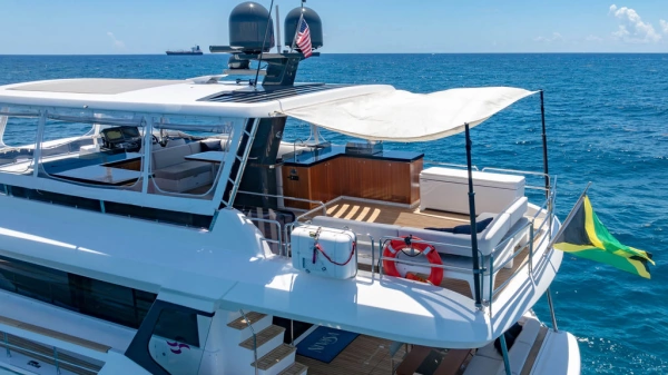 2022 Sirena 68