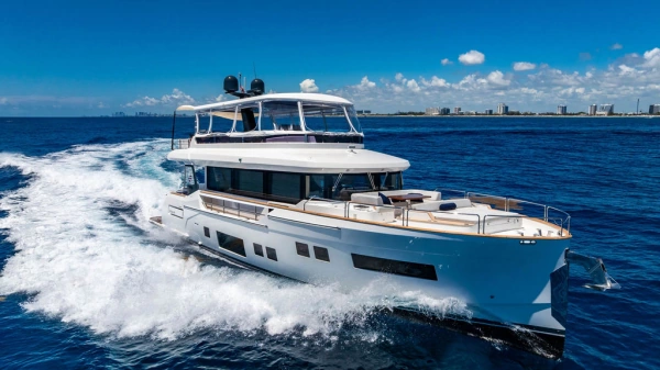 2022 Sirena 68