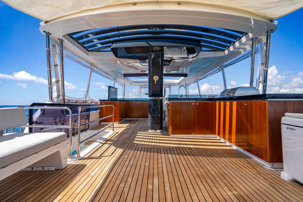 2022 Sirena 68