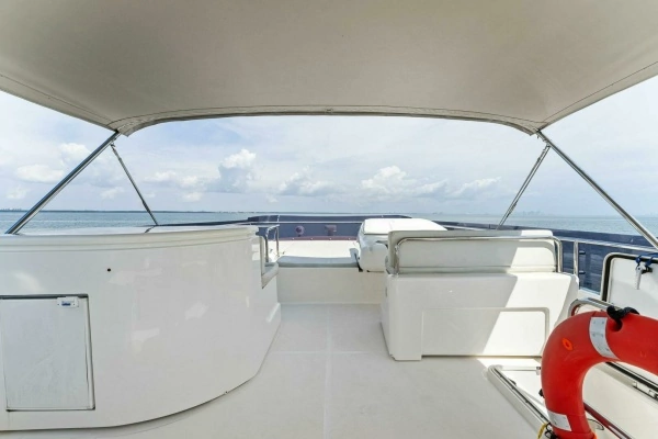 2013 Ferretti Yachts 62