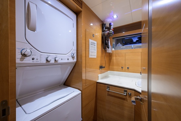 Midnight Moon 85ft Horizon Yacht For Sale