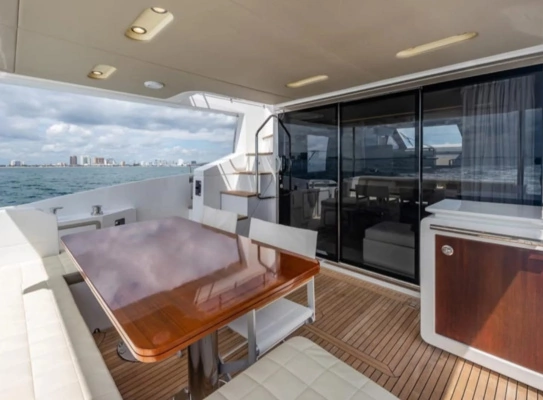 Azimut 66 Fly Yacht For Sale