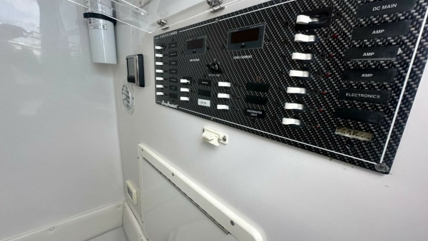 CHIRON39 39ft SeaHunter Yacht For Sale