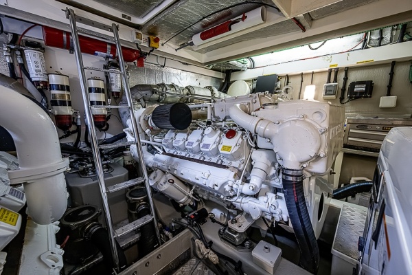 Sunseeker 62 EAGLE II - Engine Room