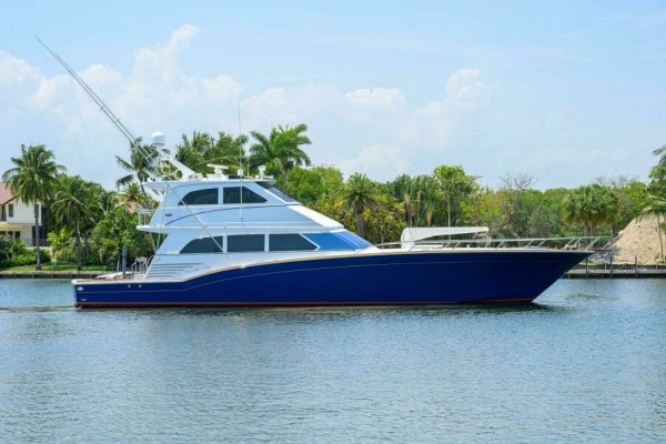 2004 Sea Force IX 82 Enclosed Bridge