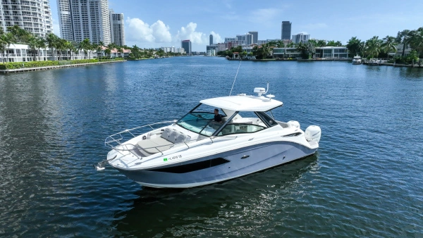 2022 Sea Ray 32