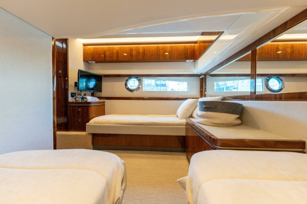 VENTURES64 48ft Riviera Yacht For Sale