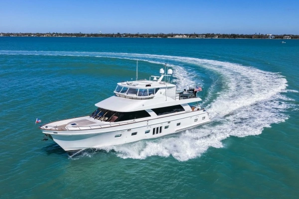 2010 Ocean Alexander 83