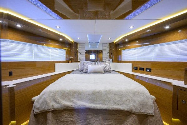 Cruisers Yachts 60 Fly Yacht For Sale