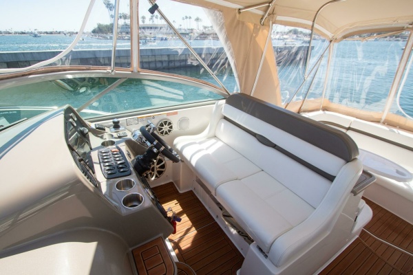 No Name 40ft Rinker Yacht For Sale