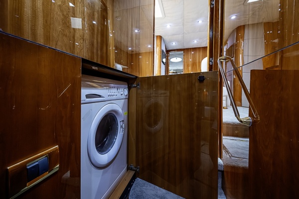 Sunseeker 62 EAGLE II - Laundry