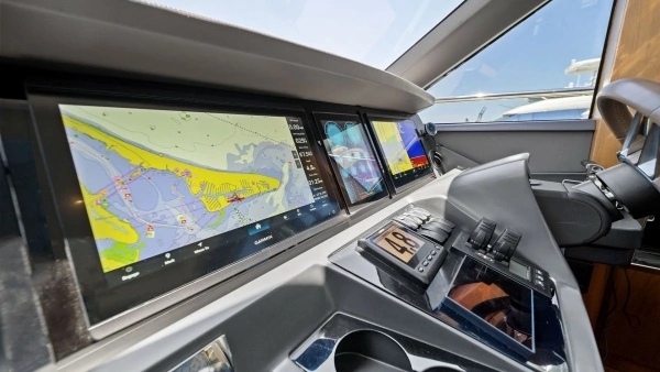2019 Princess 65