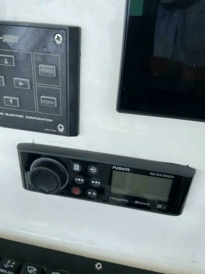 Photo of the 1997 Custom 31 Center Console "Pullin Drag"