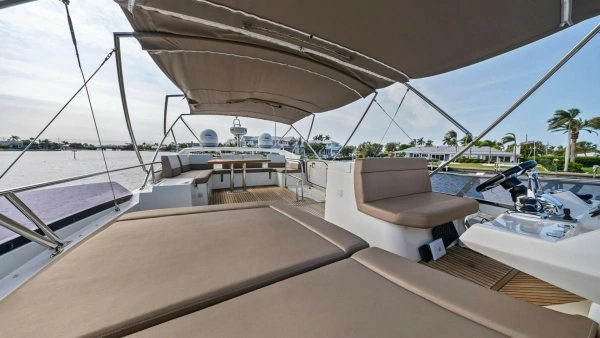 2015 Prestige 55