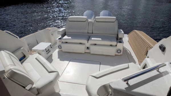 2022 Tiara Yachts 43