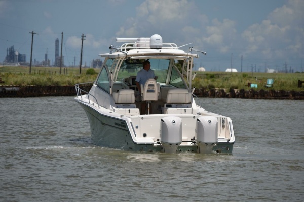2016 Grady-White 330 Express
