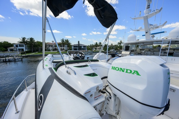 MAGIC 100ft Hatteras Yacht For Sale