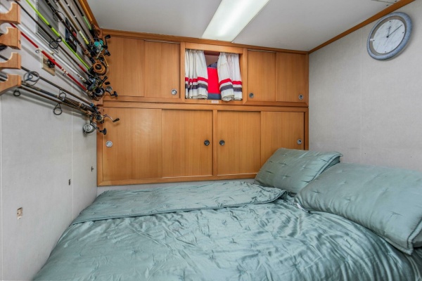 1989 116' Feadship - Boss - Guest Stateroom Sport Fisher-