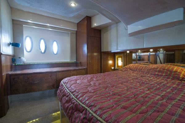 IMMERSED 52ft Silverton Yacht For Sale