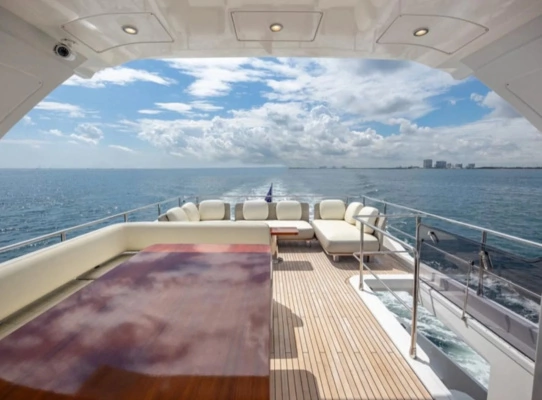 Azimut 66 Fly Yacht For Sale