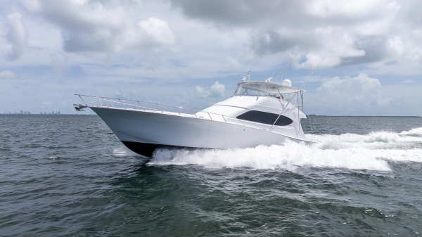 70ft Hatteras Yacht For Sale