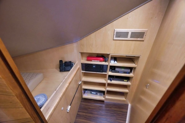 2011 Viking 76